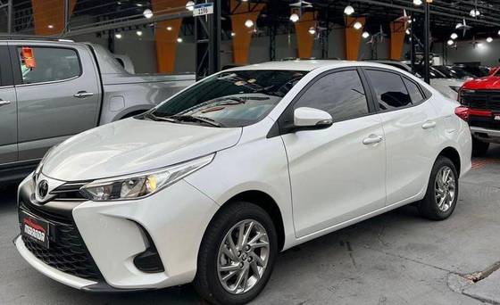 TOYOTA YARIS 1.5 16V FLEX SEDAN XS MULTIDRIVE